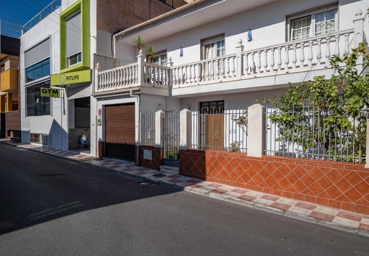 Villa i Armilla, Granada, Armilla - € 329.900 | Ref: 189554/8251 - foto 1