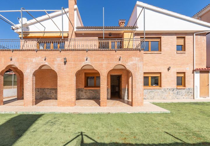 Villa a Peligros, Granada, Peligros - € 365.000 | Ref: 1145-VC/8251 - foto 1