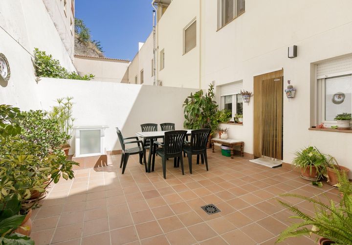 Rækkehus i Granada, Granada, Granada - € 550.000 | Ref: V9041J6/8251 - foto 1