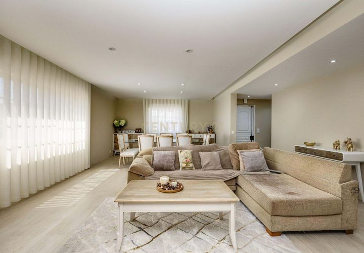 Villa i Loures, Lisbon, Loures - € 670.000 | Ref: C0409-02088 - foto 1