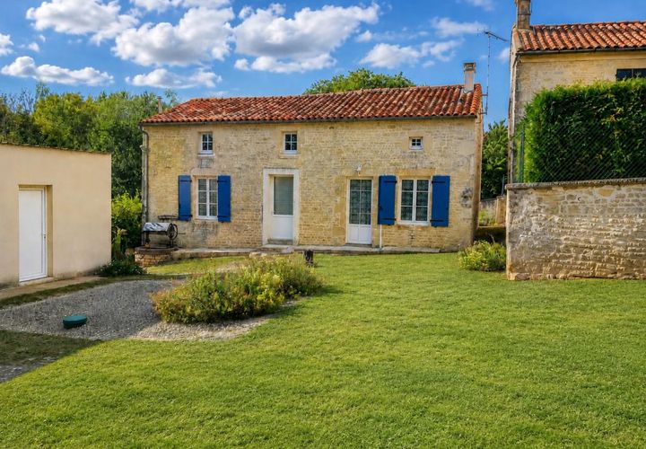 Herregård i Longré, Charente, Longré - € 111 195 | Ref: 245_FLR-0026410 - foto 1