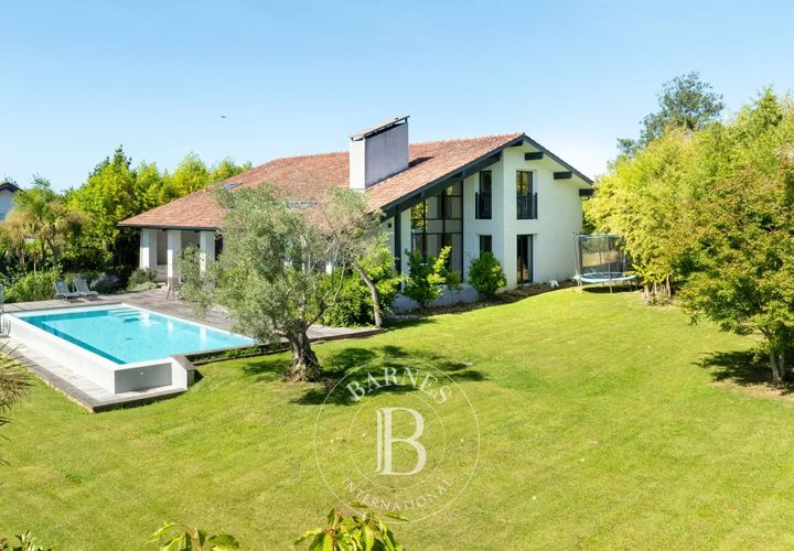 Villa i Arbonne, Pyrenees-Atlantiques, Arbonne - € 1 390 000 | Ref: M1896 - foto 1