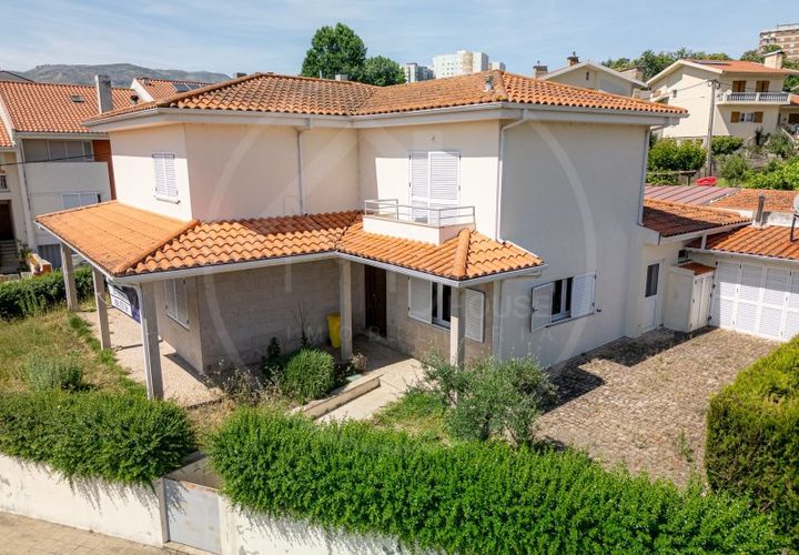 Villa i Vila Real, Vila Real, Vila Real - € 400 000 | Ref: 316 - foto 1