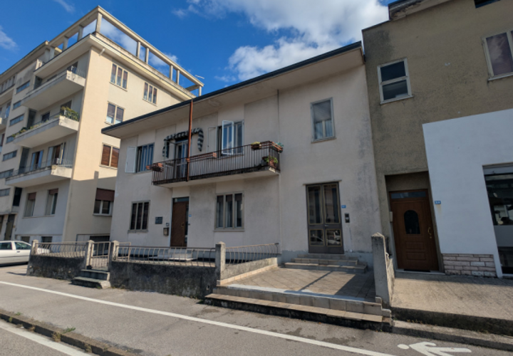 Rækkehus i Schio, Vicenza, Schio - € 179.000 | Ref: EMS99 - foto 1