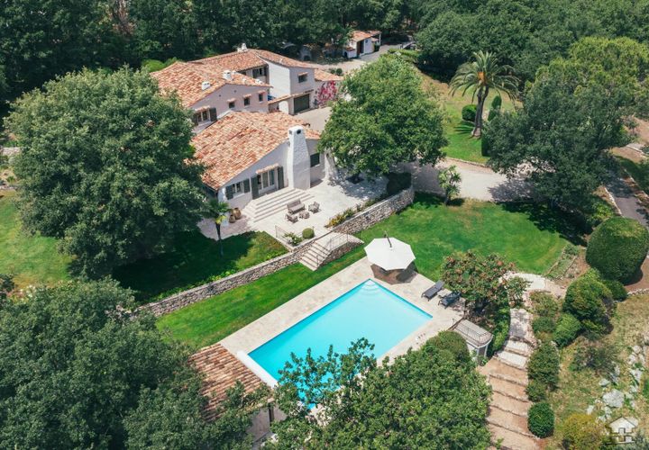 Villa a Le Rouret, Alpes-Maritimes, Le Rouret - € 2.250.000 | Ref: HH-16213228 - foto 1