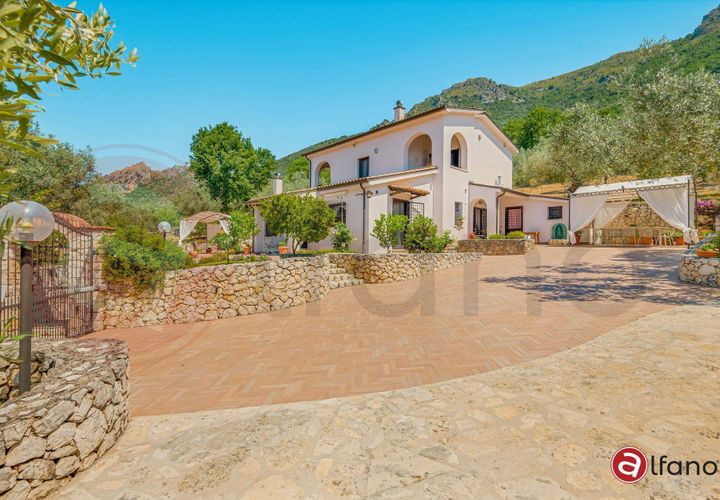 Villa a Castrocielo, Frosinone, Castrocielo - € 690.000 | Ref: AC99-149-1773 - foto 1