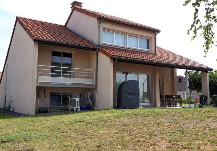 Villa a Ennezat, Puy-de-Dome, Ennezat - € 1.350/mes | Ref: 724482 - foto 1