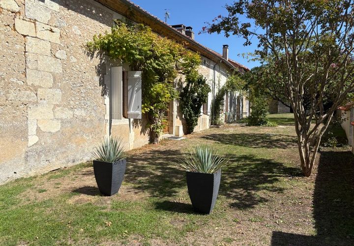 Villa a Festalemps, Dordogne, Festalemps - € 750/mes | Ref: 883500 - foto 1