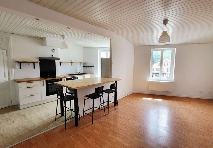 Apartament a Thiers, Puy-de-Dome, Thiers - € 590/mes | Ref: 883375 - foto 1