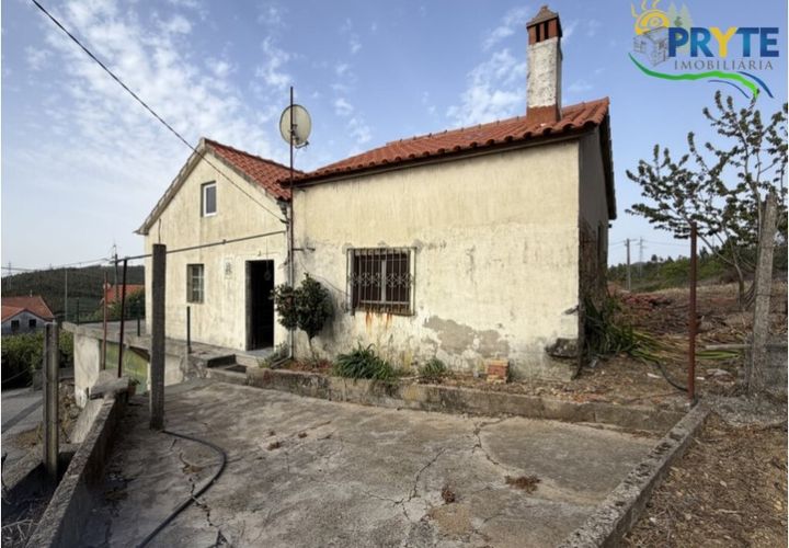 Villa Serta, Castelo Branco, Serta - € 47.000 | Ref: MG174 - photo 1