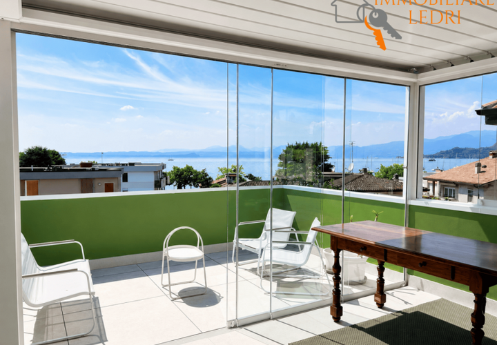 Villa i Bardolino, Verona, Bardolino - € 1.680.000 | Ref: LL246 - foto 1