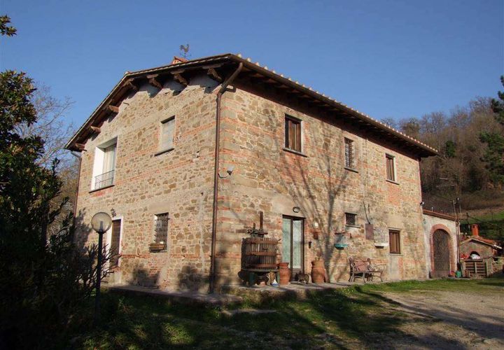 Farm hus i Rufina, Florence, Rufina - € 420.000 | Ref: A6273RC1269548A-1372095 - foto 1