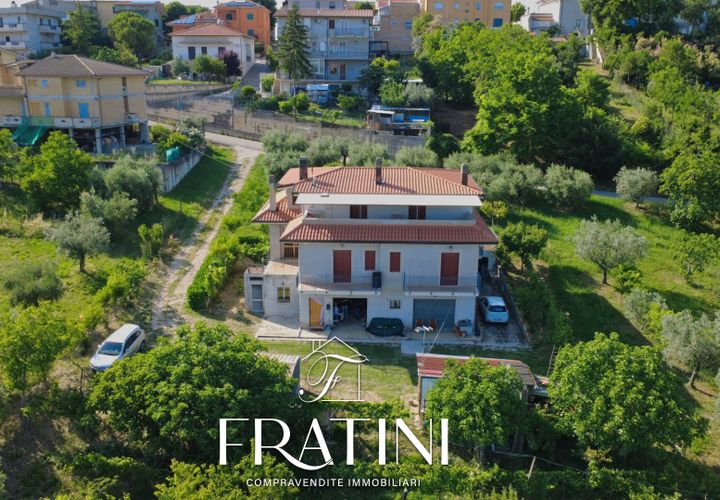 Villa i Ancarano, Teramo, Ancarano - € 349.000 | Ref: AG0045 - foto 1