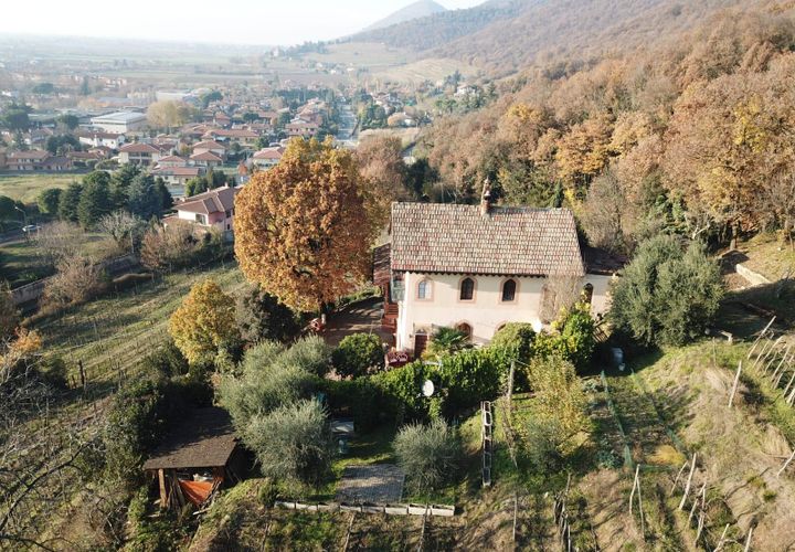 Villa i Brescia, Brescia, Brescia - € 1.400.000 | Ref: 18434-character - foto 1