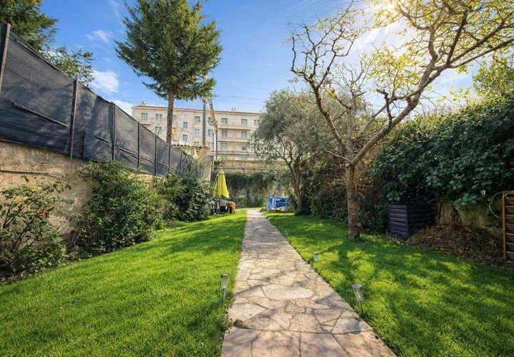 Byhus i Marseille, Bouches-du-Rhone, Marseille - € 329.000 | Ref: 12020DT912 - foto 1