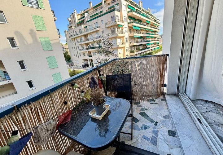 Lejlighed i Nice, Alpes-Maritimes, Nice - € 259.000 | Ref: 635E9CA12E32D25E - foto 1