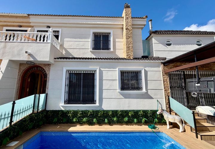 Villa i La Zenia, Alicante, La Zenia - € 430.000 | Ref: 27-53-502-11-1043/78128 - foto 1