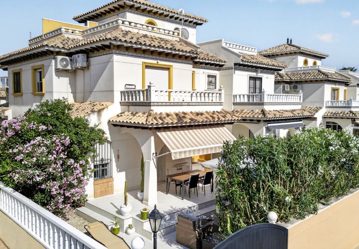 Villa i Cabo Roig, Alicante, Cabo Roig - € 239 000 | Ref: 27-68-490-11-799/78165 - foto 1