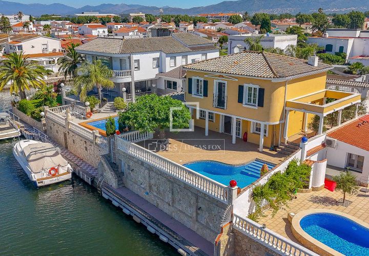 Villa i Empuriabrava, Gerona, Empuriabrava - € 995.000 | Ref: CBR70380 - foto 1