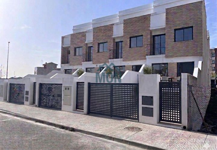 Rækkehus i Onda, Castellon, Onda - € 240.000 | Ref: 24622 - foto 1