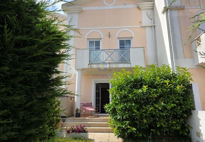 Villa i Caldas da Rainha, Leiria, Caldas da Rainha - € 450.000 | Ref: CAL-217127 - foto 1