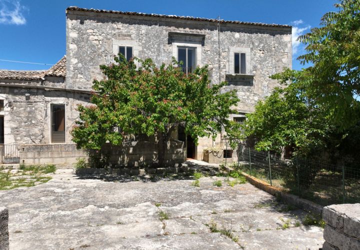 Villa i Modica, Ragusa, Modica - € 370.000 | Ref: L 2191 - foto 1