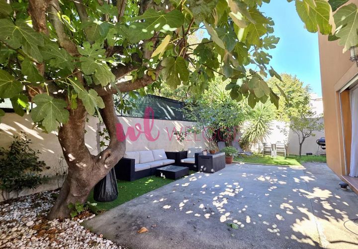 Villa i Marseille, Bouches-du-Rhone, Marseille - € 400.000 | Ref: 87115811 - foto 1