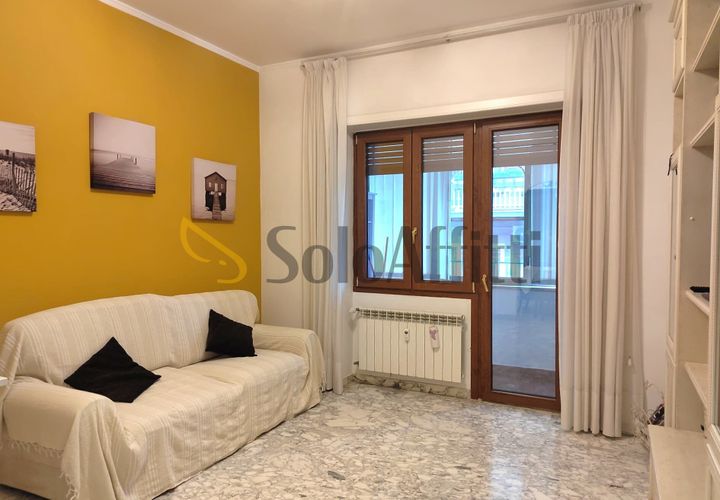 Apartament a Rome, Rome, Rome - € 1.050/mes | Ref: ZAMP-92882 - foto 1
