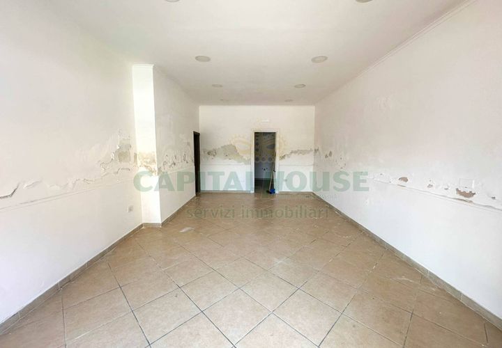 Erhvervsejendom i Capua, Caserta, Capua - € 30.000 | Ref: 30LOC - foto 1