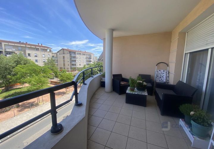 Lejlighed i Craponne, Rhone, Craponne - € 295.000 | Ref: 17491-COMPANY52886NMA1 - foto 1