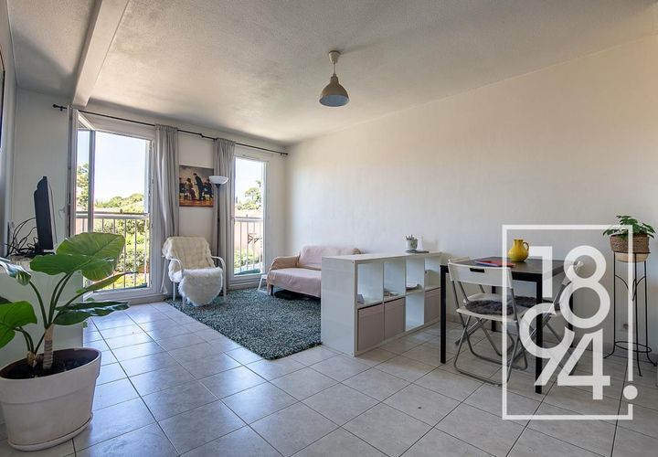 Lejlighed i Allauch, Bouches-du-Rhone, Allauch - € 179.500 | Ref: QCEQ-UON-RTX - foto 1