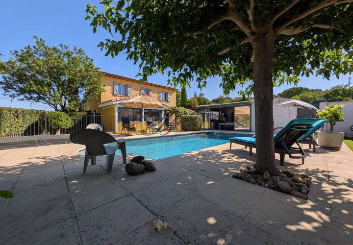 Villa a Pertuis, Vaucluse, Pertuis - € 575.000 | Ref: 3380 - foto 1