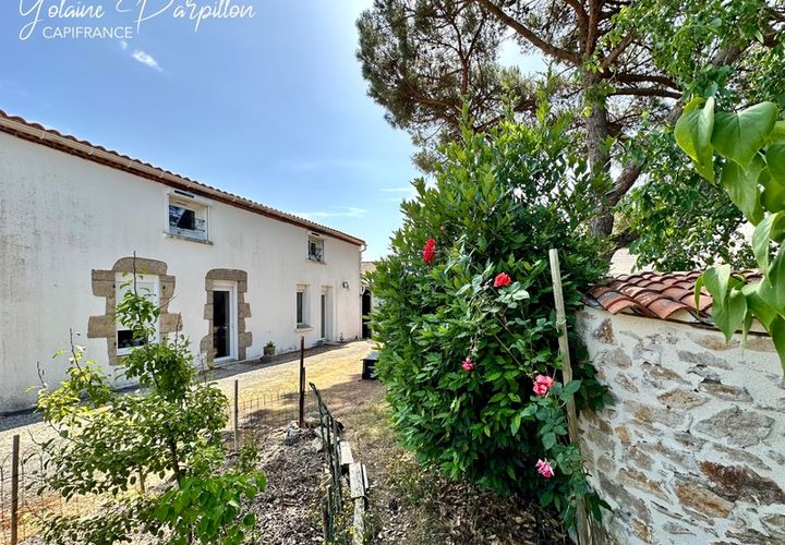 Villa a Montaigu, Vendee, Montaigu - € 275.000 | Ref: 340938464827 - foto 1