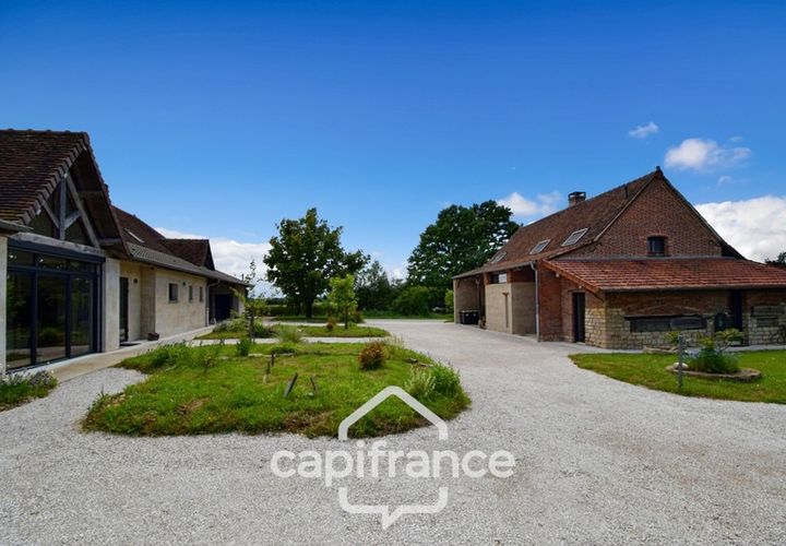 Villa i Louhans, Saone-et-Loire, Louhans - € 669.000 | Ref: 340930743557 - foto 1