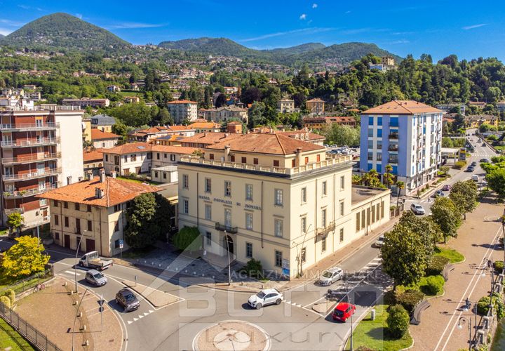 Villa a Verbania, Verbano Cusio Ossola, Verbania - € 3.800.000 | Ref: A2801 - foto 1