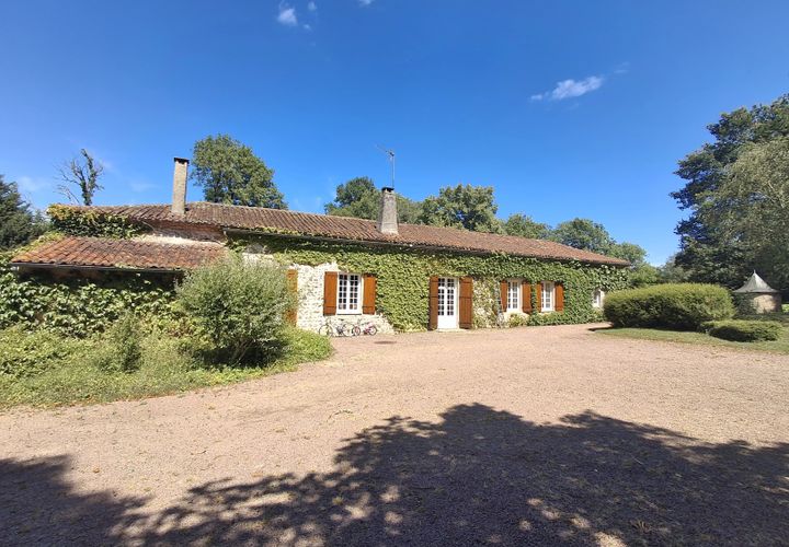 Villa a Luchapt, Vienne, Luchapt - € 689.000 | Ref: BVI86087 - foto 1