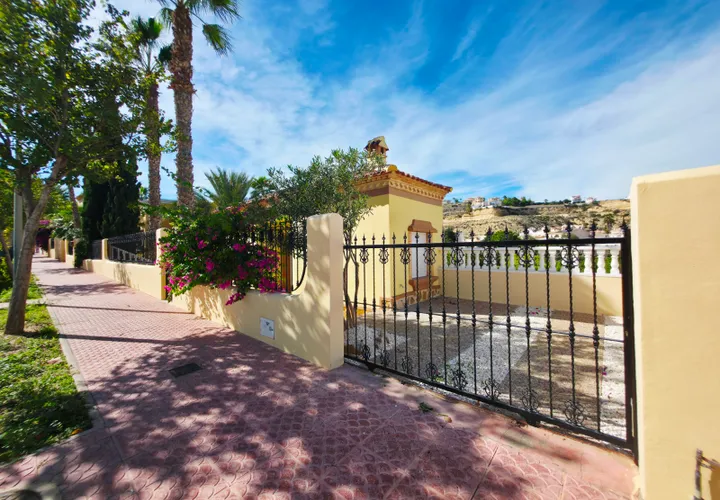 Villa i Altea, Alicante, Altea - € 499.000 | Ref: CLDMLS-27292 - foto 1