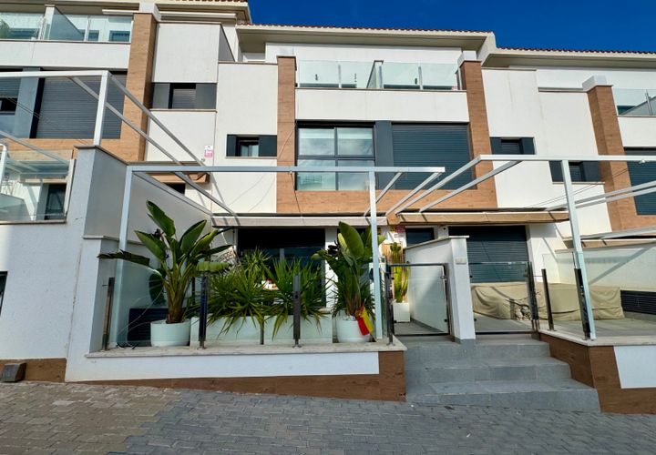 Villa i Altea, Alicante, Altea - € 379.000 | Ref: CLDMLS-37127 - foto 1