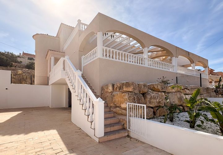 Villa i Altea, Alicante, Altea - € 550.000 | Ref: CLDMLS-15065 - foto 1