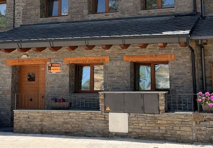 Rækkehus i Puigcerda, Gerona, Puigcerda - € 625.000 | Ref: EXP14820/8930 - foto 1
