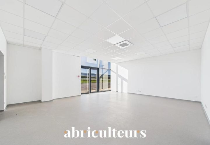 Erhvervsejendom i Chartres, Eure-et-Loir, Chartres - € 447.000 | Ref: GDV220630028000_3 - foto 1