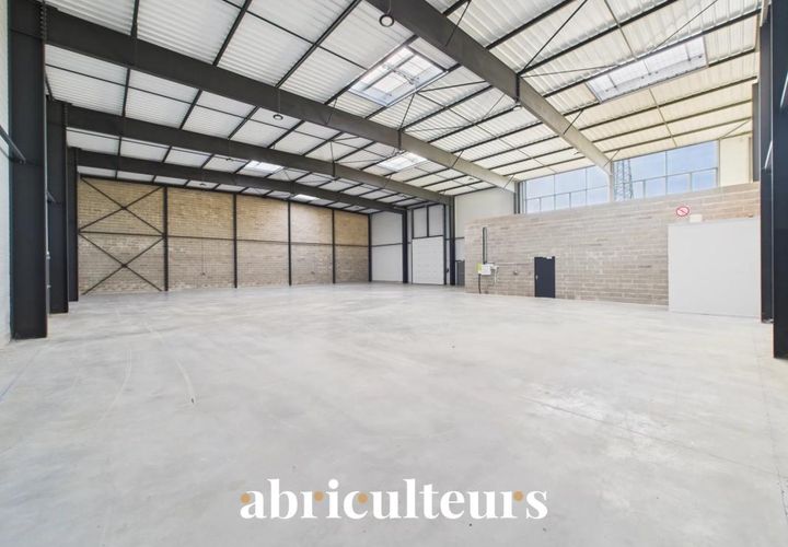Erhvervsejendom i Chartres, Eure-et-Loir, Chartres - € 1.124.950 | Ref: GDV220675528000_2 - foto 1
