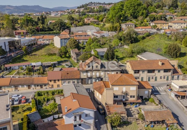Villa i Guimaraes, Braga, Guimaraes - € 265.000 | Ref: ZMPT589411 - foto 1