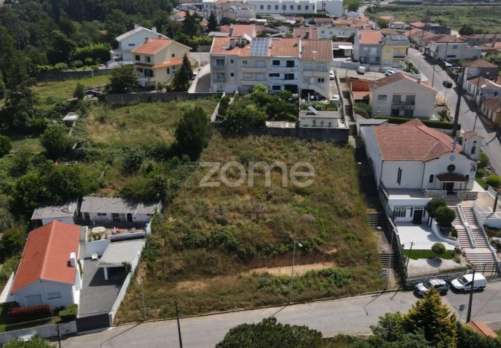 Helårsgrund i Pedroso, Porto, Pedroso - € 57.000 | Ref: ZMPT590076 - foto 1