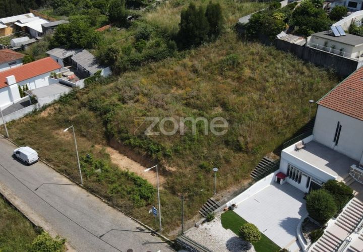 Helårsgrund i Pedroso, Porto, Pedroso - € 53.000 | Ref: ZMPT589863 - foto 1