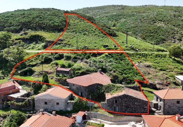 Villa i Vila Verde, Braga, Vila Verde - € 180 000 | Ref: ZMPT589404 - foto 1