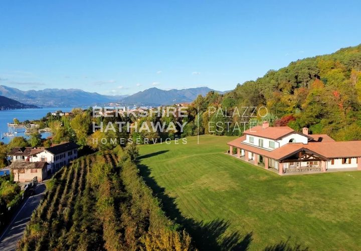 Villa en Ranco, Varese, Ranco - € 2.700.000 | Ref: ILO3412 - photo 1