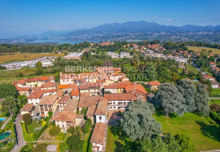 Villa i Daverio, Varese, Daverio - € 2 500 000 | Ref: ILO1826 - foto 1