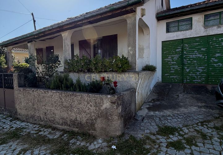 Villa a Travancas e Roriz, Vila Real, Travancas e Roriz - € 70.000 | Ref: C0483-01890 - foto 1
