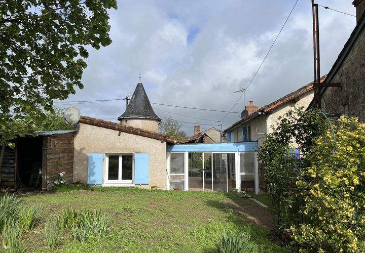 Villa em Adriers, Vienne, Adriers - € 46.000 | Ref: BVI86201 - foto 1